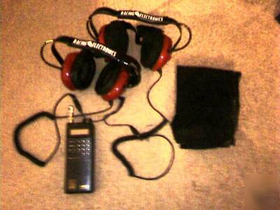 Uniden nascar 30 channel 10 band scanner with headsets