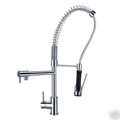 Single handle chrome centerset pull-out kitchen faucet
