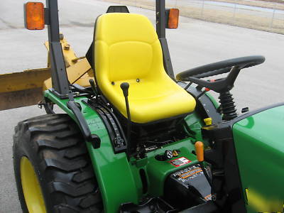 John deere 4100 lawn/garder/farm tractor w/ trailer 