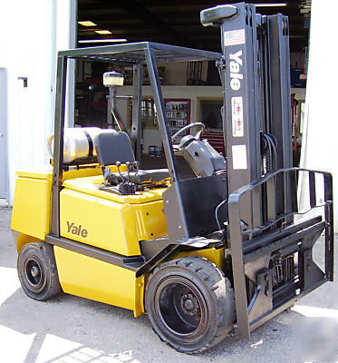 Yale GLP065 - 6500 lb. pneumatic used forklift