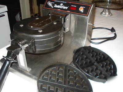 Commercial waffle maker w/ extra plates: great cond 