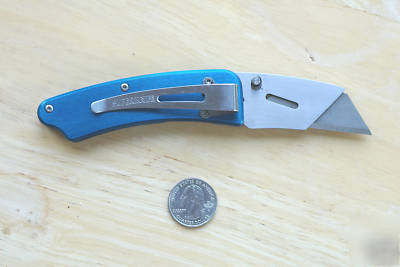 Superknife sk edge 3 5/8 folding utility linerlock blue