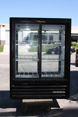 True 2 sliding glass door refrigerator pas thru nice