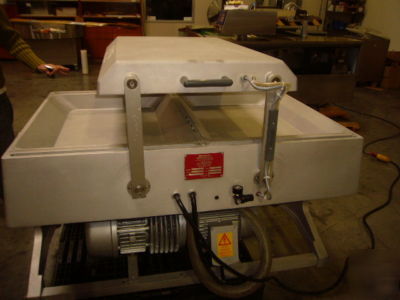 Koch ultravac 2100A double chamber vacuum packaging