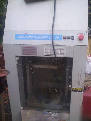 Commercial paint shaker and tinting machine