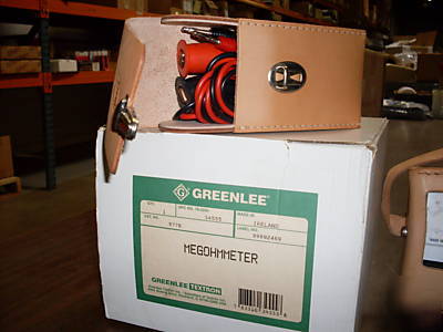 New greenlee manual-crank megohmmeter #5778 w/warranty