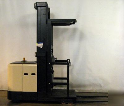 Used crown electric forklift - stock picker