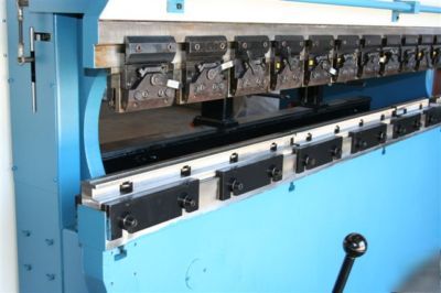 Atlantic 135 ton cnc press brake with amada toolholders