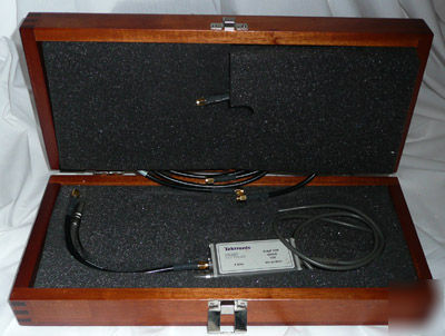 Tektronix P6207 active fet probe w/ kit & extra cables