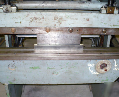 Verson 15 ton 4' mechanical press brake