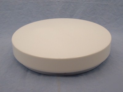 22 / 32 watt round floating cloud fixture