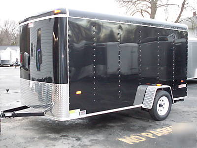 New 2010 6X12 haulin enclosed trailer vent,side door