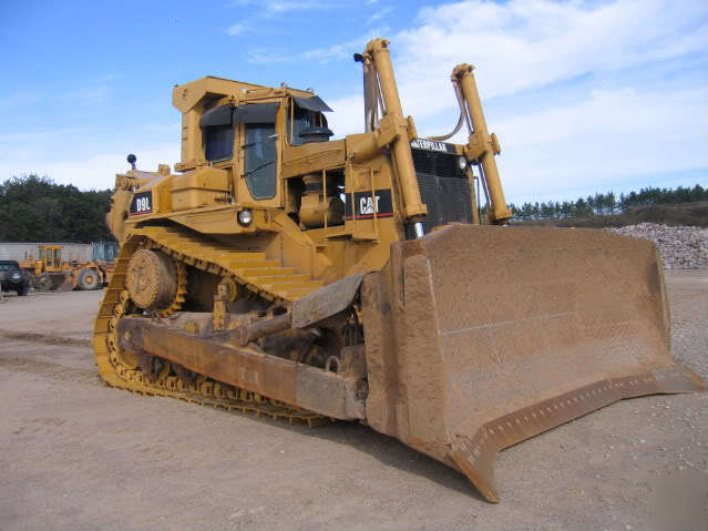New cat D9L cat bottom ss ripper u blade erops clean 