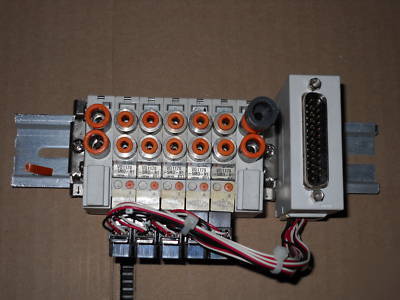 (5) smc pneumatic solenoid valve bank w/ i/o unit...