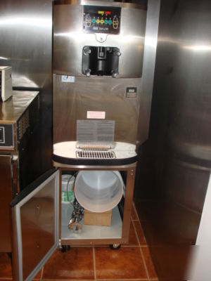 Taylor model c-706/27 air cooled with pump