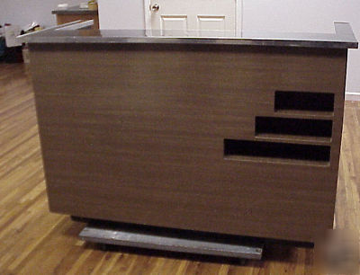 Great retail wrapping/cashiers station-drawers/shelves
