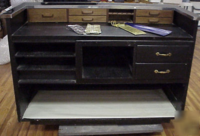 Great retail wrapping/cashiers station-drawers/shelves