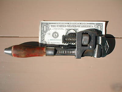 Vintage stillson walworth 10