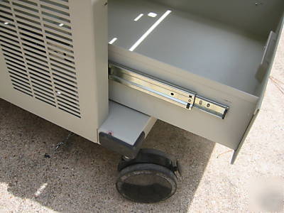Hp/agilent 1181A mobile cart w/ printer platform