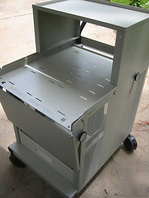 Hp/agilent 1181A mobile cart w/ printer platform