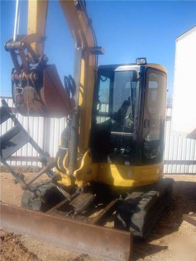 2005 caterpillar 304 cr mini excavator