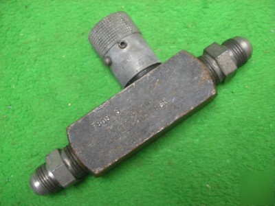 Parker F800S hydraulic flow control valve sae 37 -8 3/4