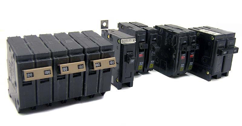 Lot 9 cutler-hammer square-d 100 amp circuit breakers