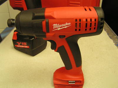 Milwaukee combo kit --- 18V lithium ion - 0920-24 