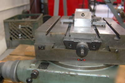 Advance cross slide rotary table 15