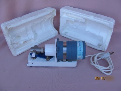 Fmi rp sy fluid metering lab pump 0-19.4 ml/min 100PSIG