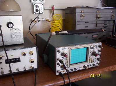 Tektronix model 465 oscilloscope, working 