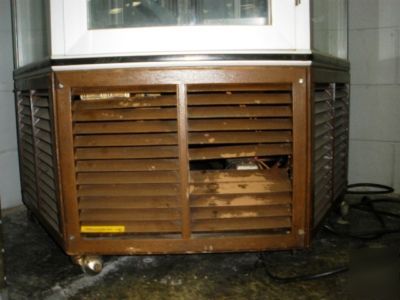 Traulsen pie and cake refrigerated display case