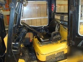 2004 yale 12,000 lb capacity forklift