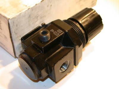 New aro air regulator R27231 3/8