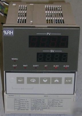 Omron E5AX-LA02 digital controller