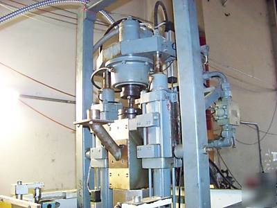 Battenfeld injection molder 