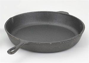Cast iron skillet, 15 1/2