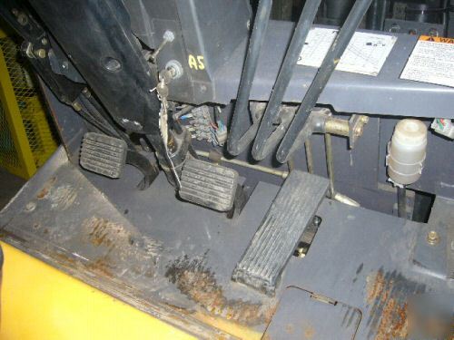 Tcm 4600 lb. fork lift cushion tires 3-stage mast 