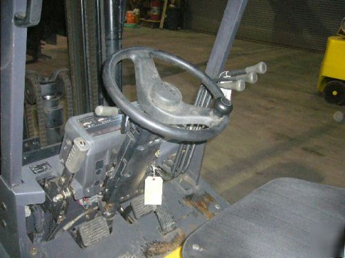 Tcm 4600 lb. fork lift cushion tires 3-stage mast 