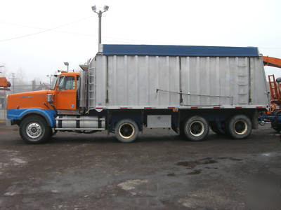 1996 western star 4964S tri-axle wood chip dump truck
