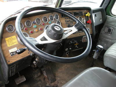 1996 western star 4964S tri-axle wood chip dump truck