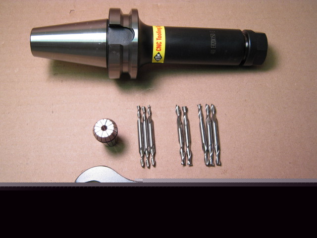 New BT40 ER20 collet chuck & collet & (8) end mills