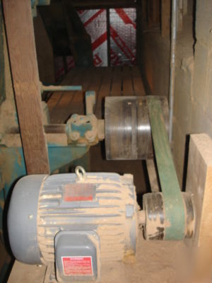 Wysong & miles, model 275 stroke sander,32