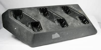 6 motorola P1225 uhf 16 ch radios w/rapid gang charger