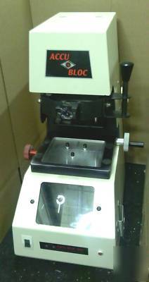 Optical blocker #031910-1