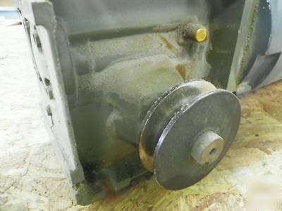 Torqube gear drive w/ magnetec century ac motor 40.1:1