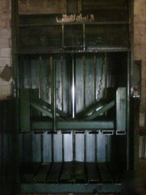  selco/harris vertical baler 60