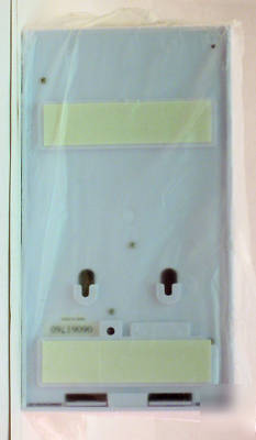 Vwr touch-free soap dispenser