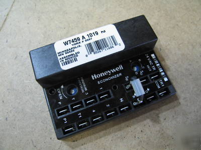 New honeywell W7459 economizer - brand unit 