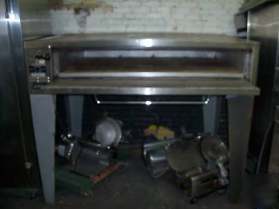 Bakers pride 4 pie electric pizza oven E541 